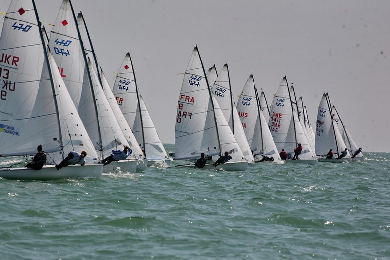 470s racing upwind