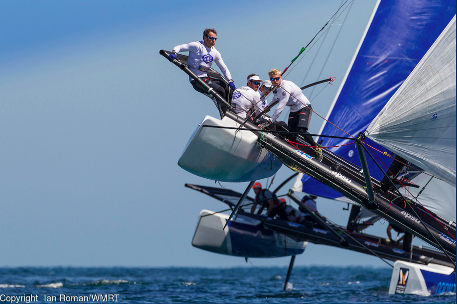 GAC Pindar M32 racing in Fremantle